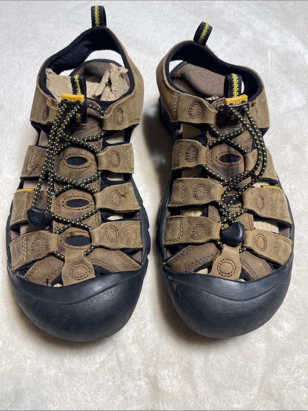 Keen Brown and Black Men's Newport Fisherman Sandals Size 11
